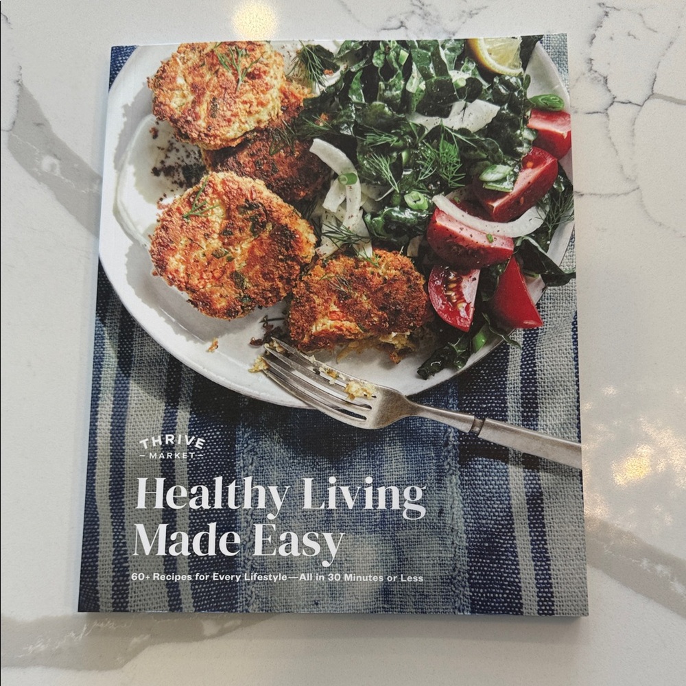 Thrive Markets Healthy Living Made Easy, paperback
